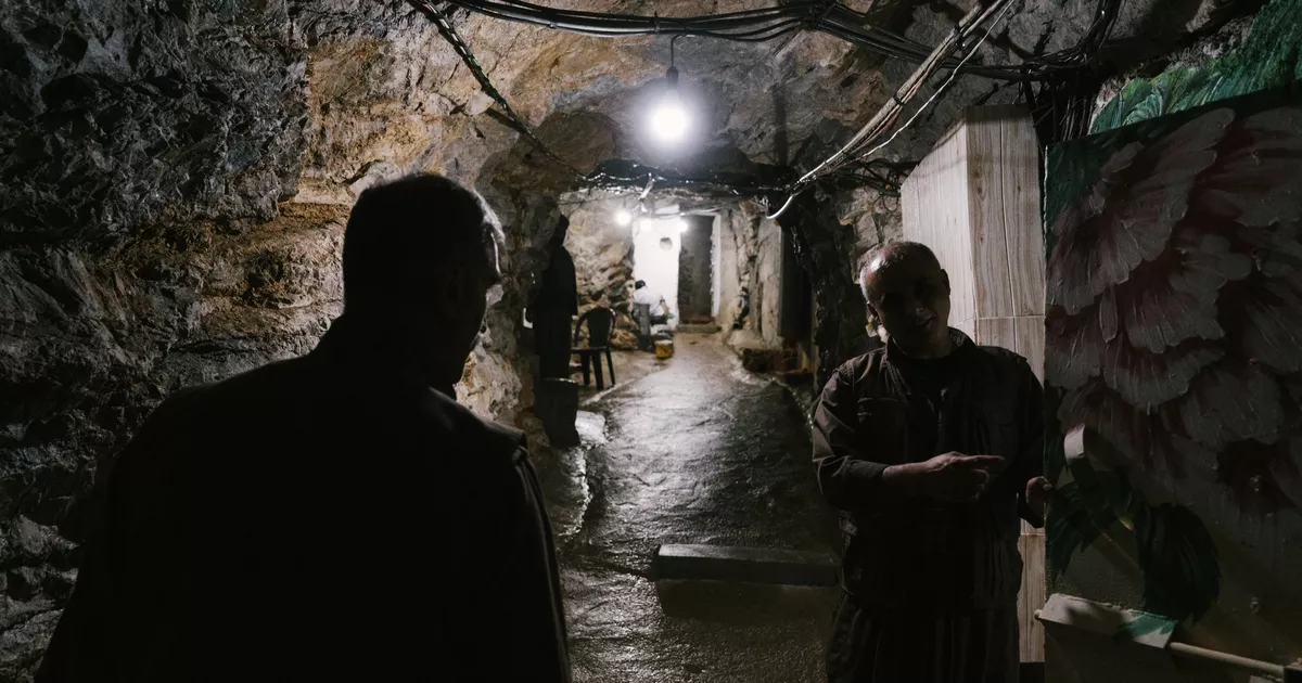 Dans leurs tunnels, les « guérilleros » kurdes iraniens attendent leur heure