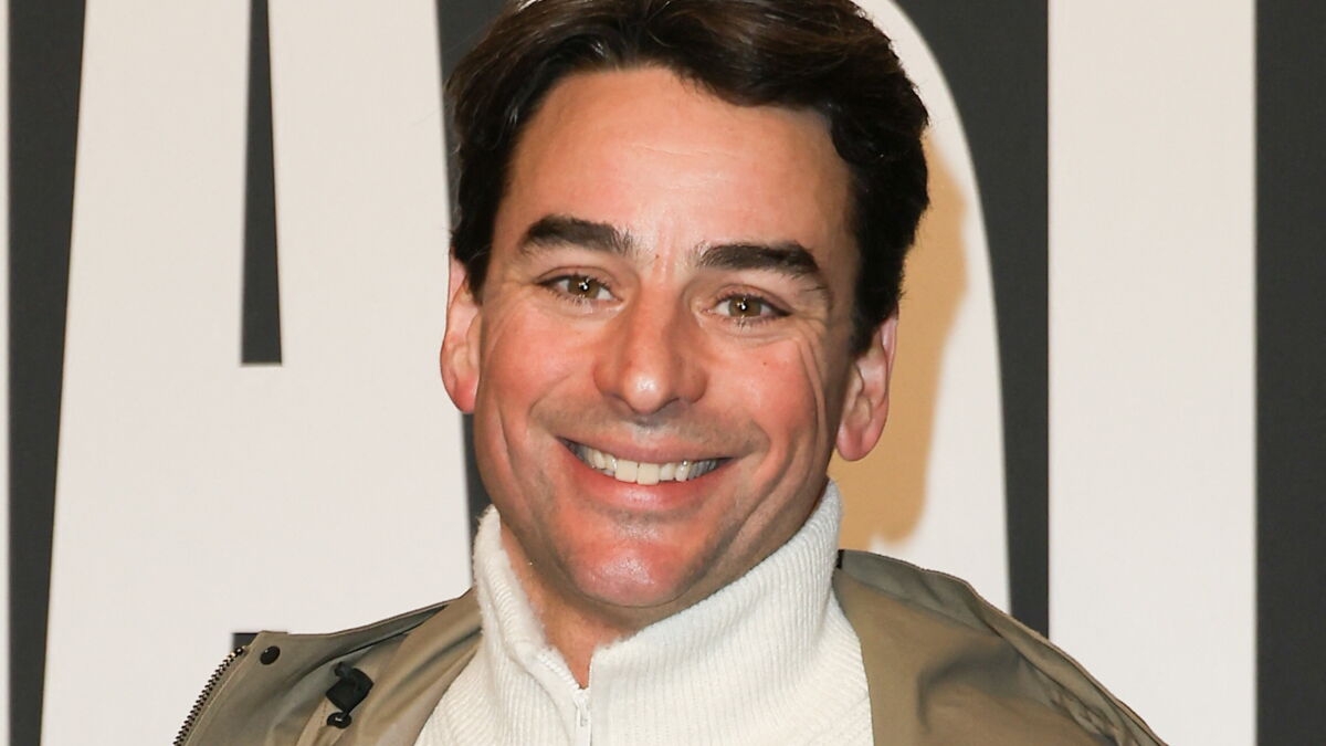 Julian Bugier est-il toujours aussi à l’aise à France Télévisions ? Il dit tout – Télé-Loisirs