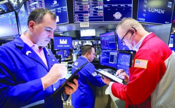 التكنولوجيا تضغط وول ستريت.. وتواصل خسائر أسهم