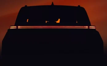 تويوتا تلمّح لسيارة SUV كهربائية بثلاثة صفوف