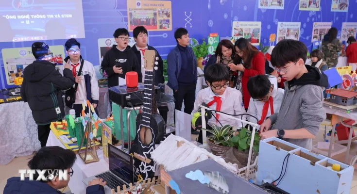 إطلاق منظومة العلوم والتكنولوجيا والهندسة والرياضيات، والاحتفاء