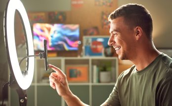 كيف يعيد الذكاء الاصطناعي هندسة صناعة المحتوى؟