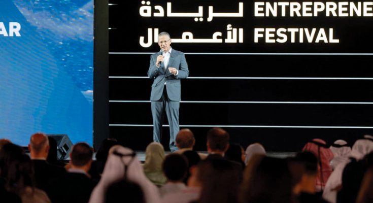 لبنى القاسمي: حكومة الإمارات نموذج يحتذى التطوع