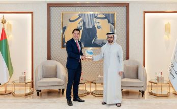 بحث التعاون والمبادلات التجارية جمارك دبي والقنصلية