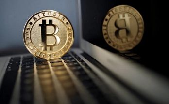 البيتكوين يهبط دون ألف دولار تفاقم عمليات