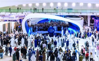 حضور قياسي.. ألف زائر للقمة العالمية لطاقة