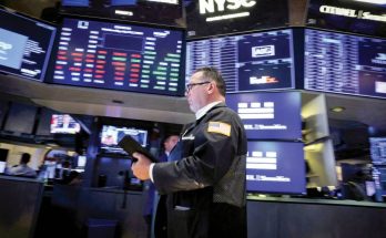 تباين وول ستريت تقييم نتائج أعمال الشركات