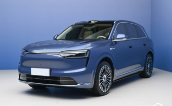 تويوتا تقترب إطلاق أول سيارة كهربائية ببطارية