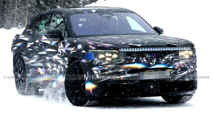 سيارة بنتلي الرياضية متعددة الاستخدامات الجديدة تظهر