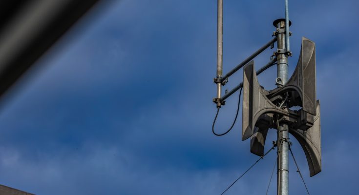 الشبكات الخفية تدير سيمفونية الإنذار سماء طهران