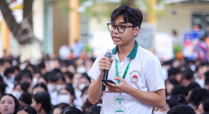 يُعد اختيار التخصص الجامعي عصر التكنولوجيا أمراً