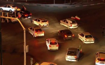 شوارع طهران تتحدى الحرب بأكبر مسِيرة سيارات