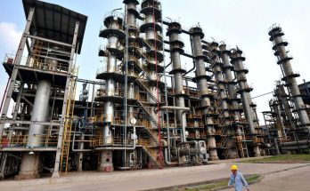 مصفاة صينية كبرى تخفض الإنتاج بسبب الصراع