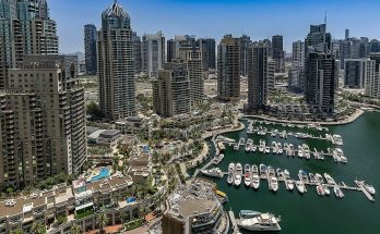 رغم غبار الحرب.. فيتش تطمئن الأسواق: اقتصاد