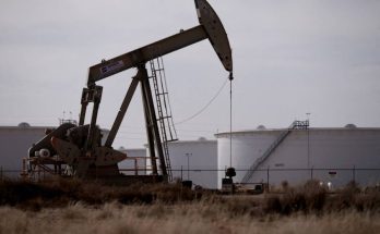 أسعار النفط تعزز مكاسبها وخام برنت يتجاوز